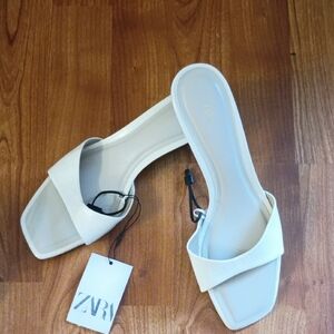 ZARA Cream Square-Toe Slide Sandals